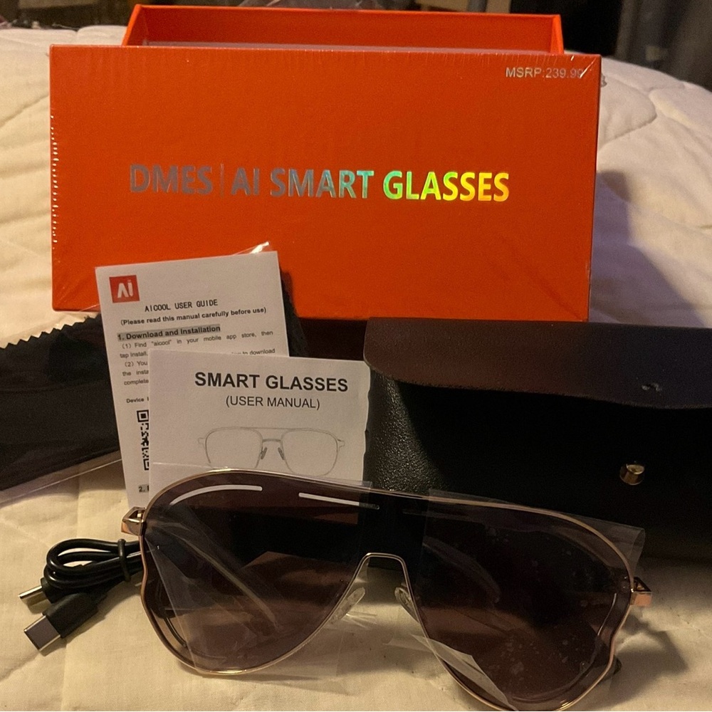 DMES AI Smart Wireless Translation Glasses in Black. New in Box.